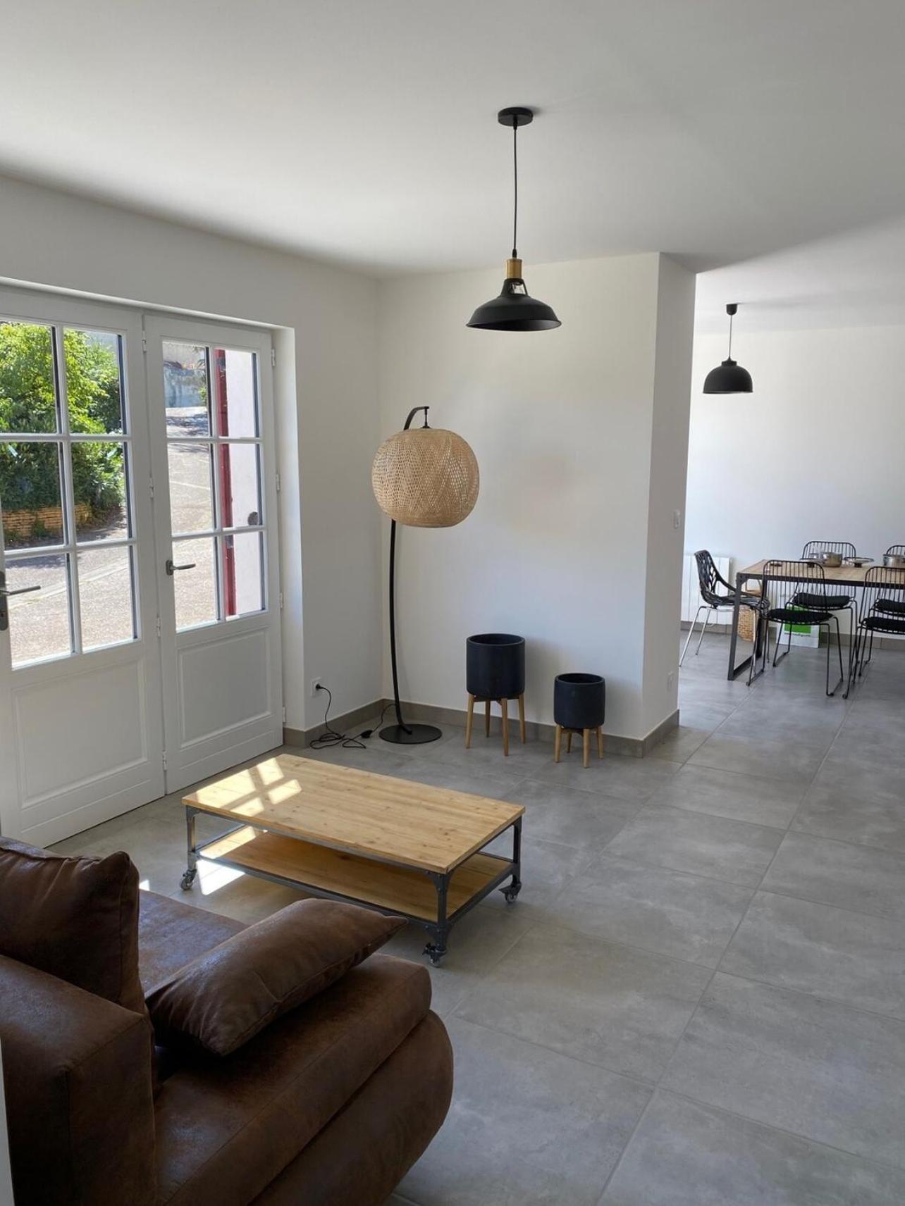 Apartament Les Hirondelles De Fuiss Fuissé Zewnętrze zdjęcie